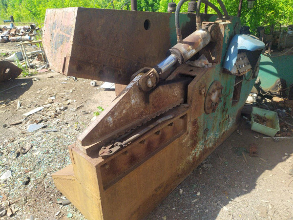 Alligator shears Q43-2500 Hydraulic Used